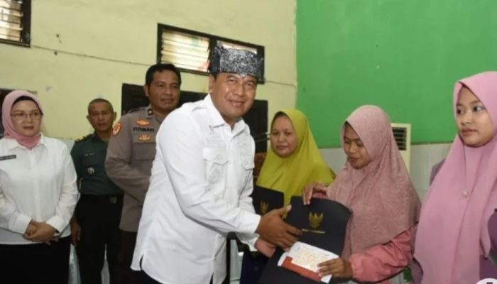 Pemkab Pasuruan salurkan bansos untuk pedagang terdampak kebakaran