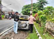 Polsek Karangrejo Mendatangi TKP Kebakaran Sebuah Mobil di Depan SPBU Desa Sembon
