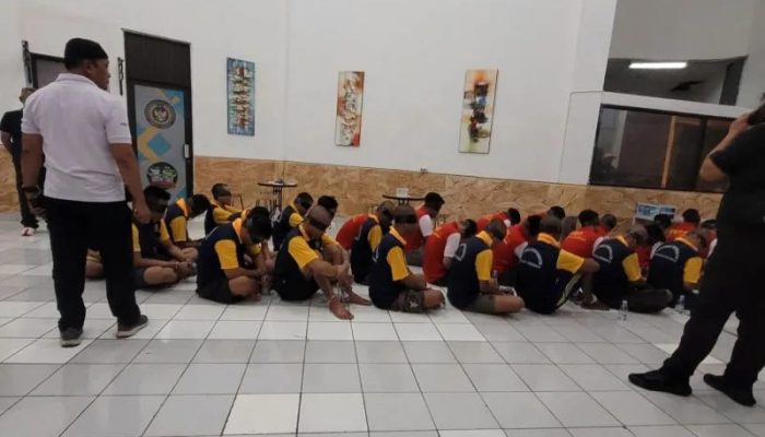 37 Napi Berisiko Tinggi Jatim Digeser ke Nusakambangan