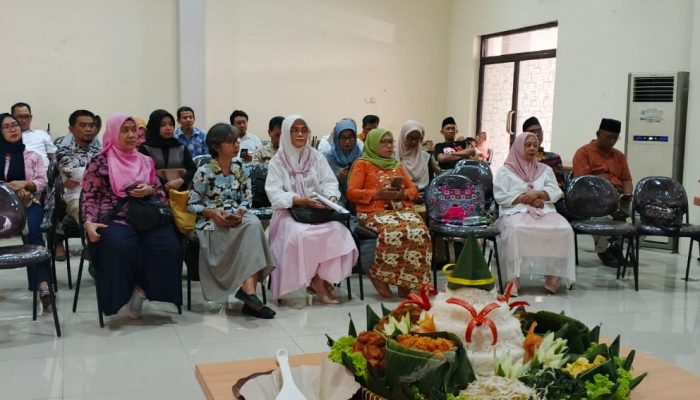 Hadiri Acara HUT ke-64 IKWI PWI Jatim, Lia Istifhamah: Jaga Modal Sosial dan Solidaritas