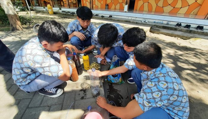 DLH Lumajang Perluas Program Eco Pesantren: Tanam Kesadaran Lingkungan pada Generasi Santri