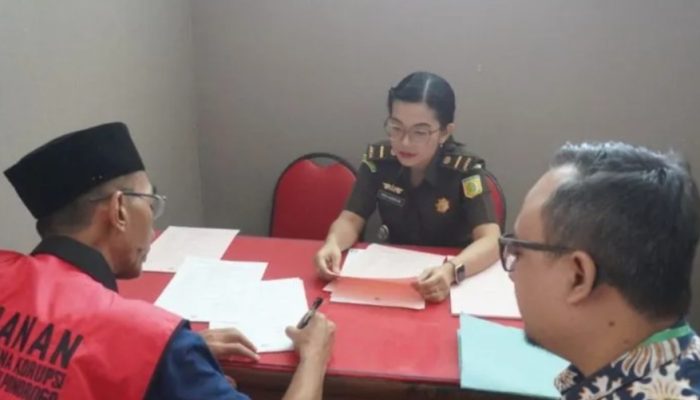 Kejari Ponorogo limpahkan berkas tersangka korupsi dana BOS