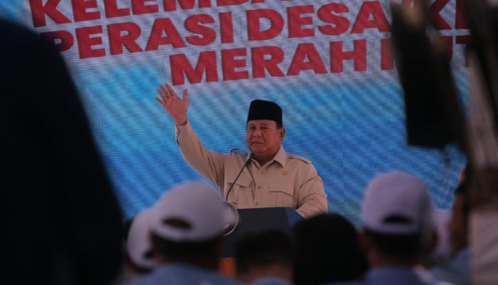 Prabowo Kembangkan Ekonomi Desa Lewat Koperasi Merah Putih