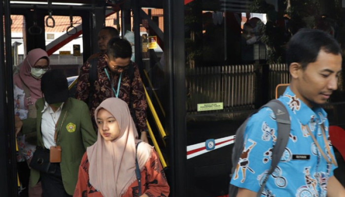 Trans Jatim Koridor VII Ditolak Masuk Terminal Joyoboyo, Wali Kota Eri Ingatkan Pentingnya Integrasi Transportasi di Surabaya