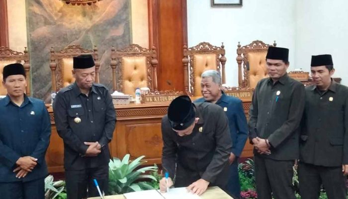 Rapat Paripurna DPRD Tulungagung Setujui Perubahan APBD 2025 Dan Rancangan KUA – PPAS Kab Tulungagung TA 2026.