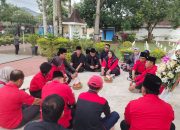 Peringati Hari Pahlawan Nasional, DPC PDIP Tulungagung Lakukan Doa Bersama dan Tabur Bunga di TMP