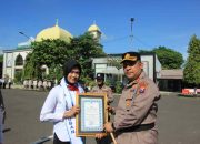 Kapolres Tuban Beri Penghargaan Sebagai Bentuk Apresiasi Anggota dan Warga Berprestasi Jaga Keamanan Daerah