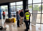 Tekan Angka Kecelakaan, Satlantas Polres Sumenep Gelar Aksi ‘Polantas Menyapa’ di Terminal Arya Wiraraja