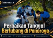 Perbaikan Tanggul Berlubang di Ponorogo